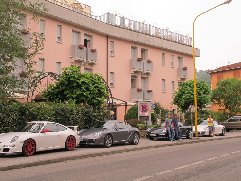 Hotel Sporting Tabiano Terme Εξωτερικό φωτογραφία