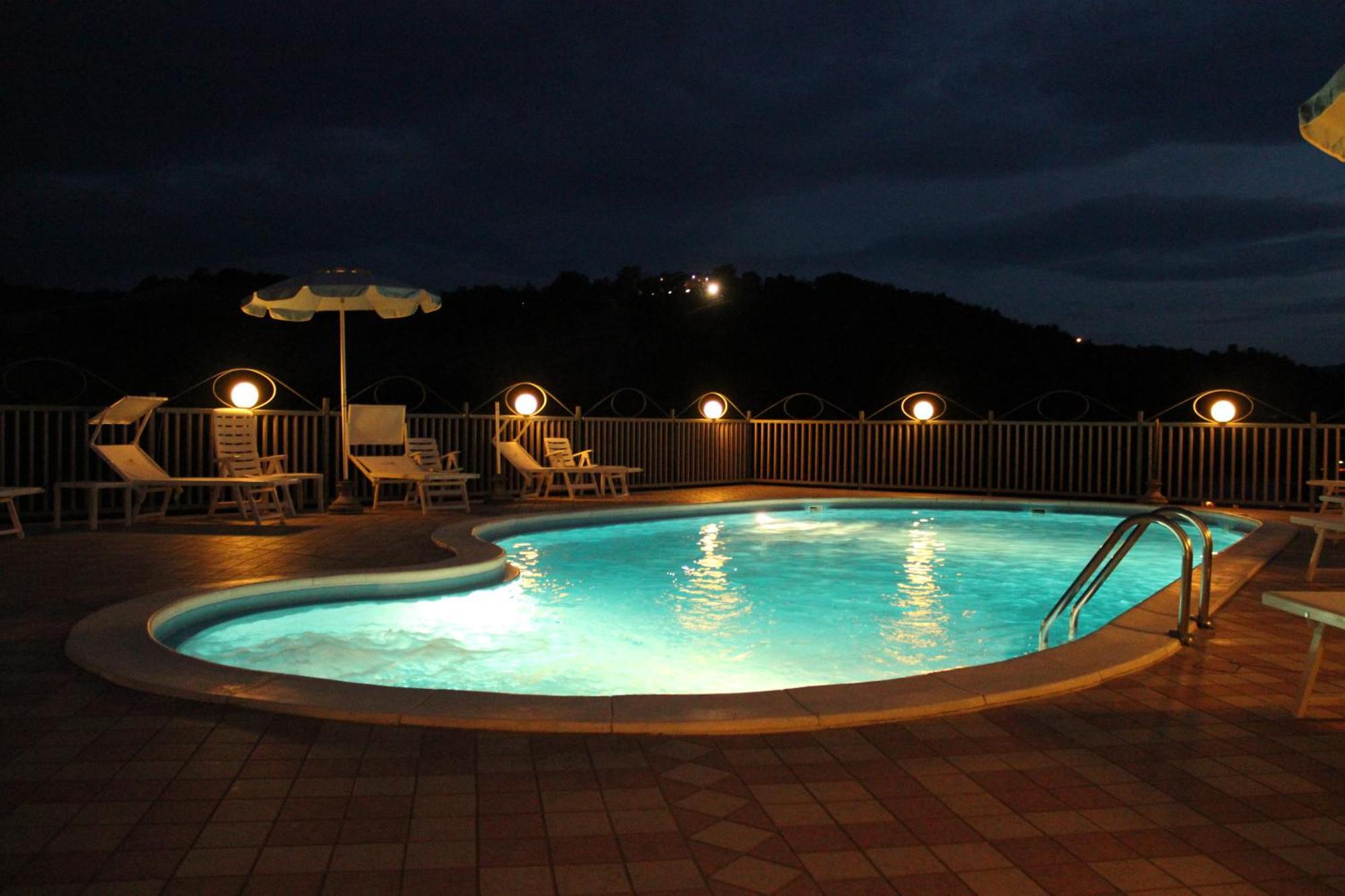Hotel Sporting Tabiano Terme Εξωτερικό φωτογραφία
