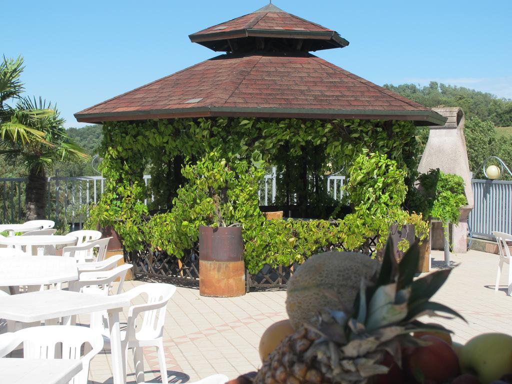Hotel Sporting Tabiano Terme Εξωτερικό φωτογραφία