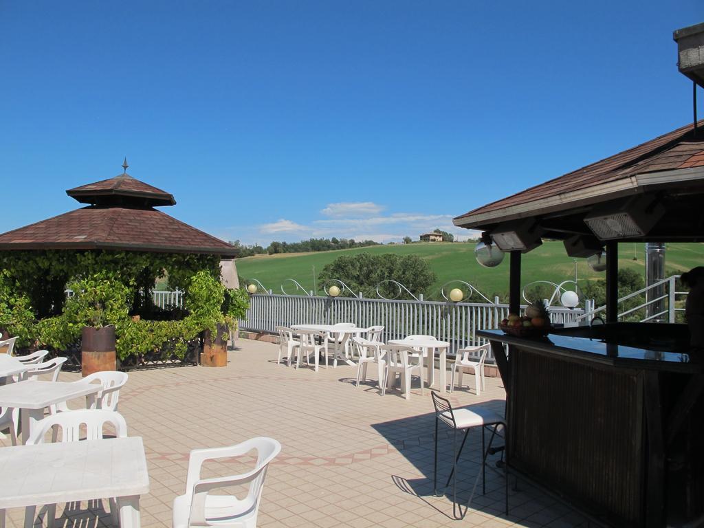 Hotel Sporting Tabiano Terme Εξωτερικό φωτογραφία