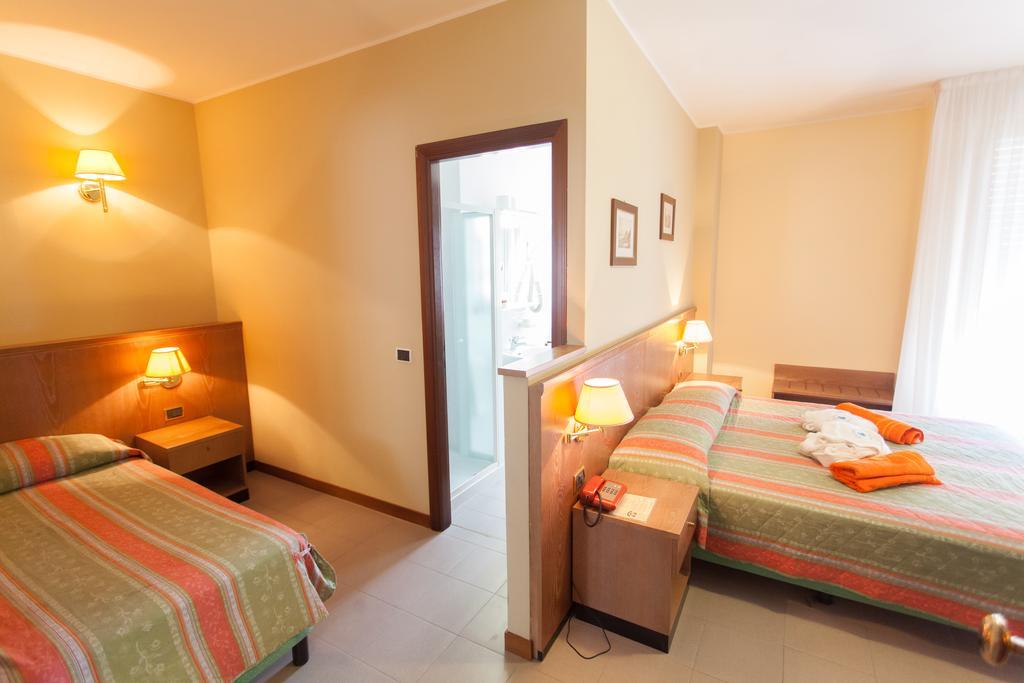 Hotel Sporting Tabiano Terme Εξωτερικό φωτογραφία