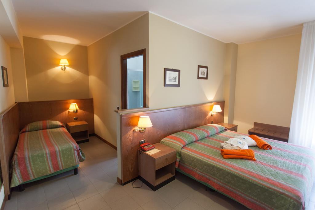Hotel Sporting Tabiano Terme Εξωτερικό φωτογραφία