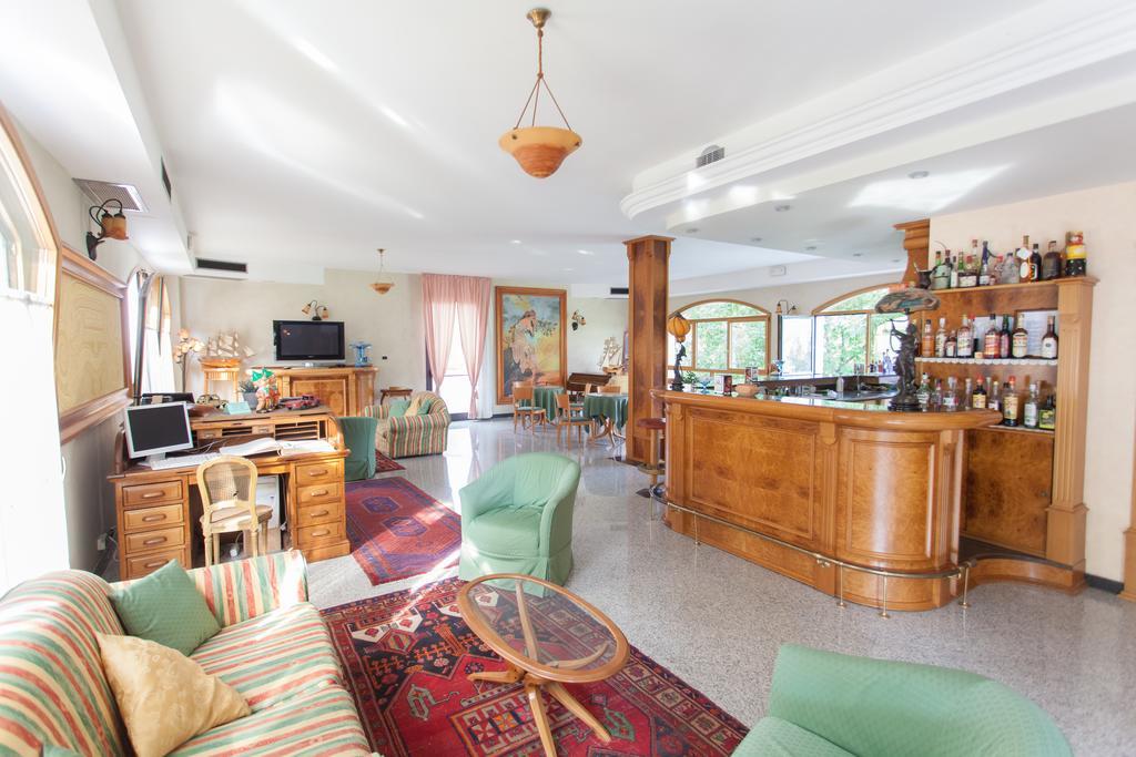 Hotel Sporting Tabiano Terme Εξωτερικό φωτογραφία