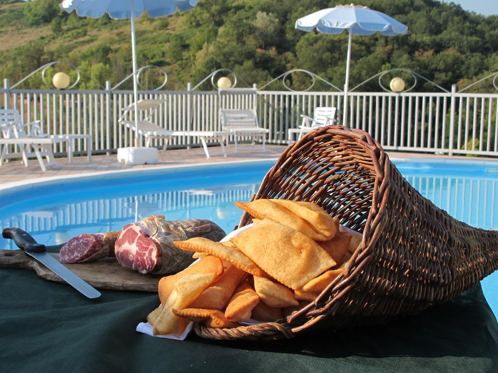 Hotel Sporting Tabiano Terme Εξωτερικό φωτογραφία